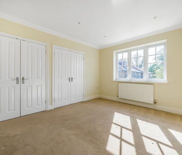 4 bedroom detached house to rent - Photo 5