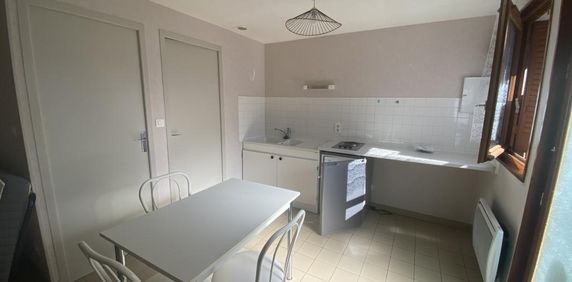 Location Appartement 1 pièce Meublé 20m² LE CREUSOT 71200 - Photo 2
