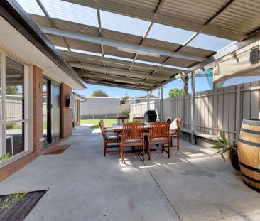 Spacious Family Living in a Quiet West Wodonga Court - Photo 2