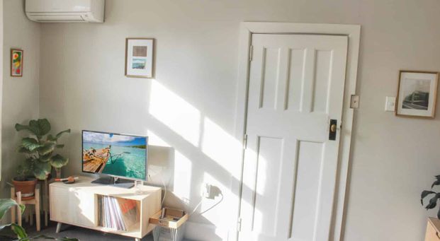 One Bedroom In Sydenham - Photo 1