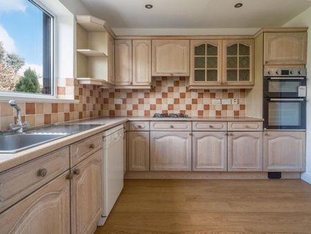 3 bedroom semi-detached house to rent - Photo 2