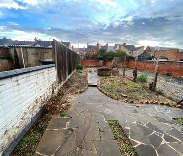 2 bedroom terraced house to rent - Photo 5