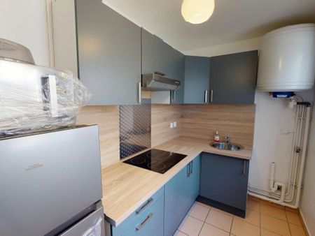 Location Appartement 1 pièces 34 m2 à Pontault-Combault - Photo 2