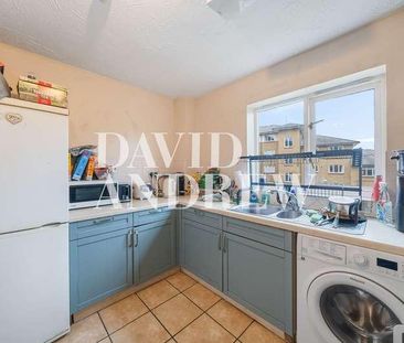 Castleview Close, London, N4 - Photo 6