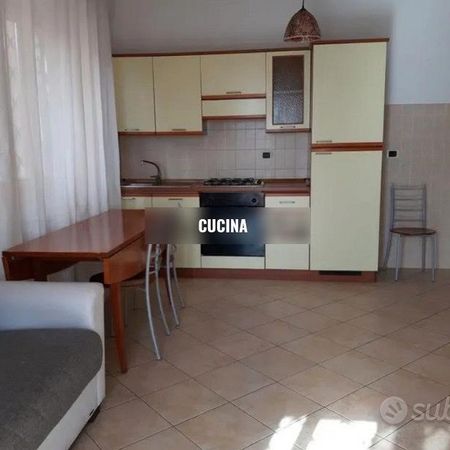 POMEZIA BiLOCALE ARREDATO E BEN COLLEGATO - Photo 3