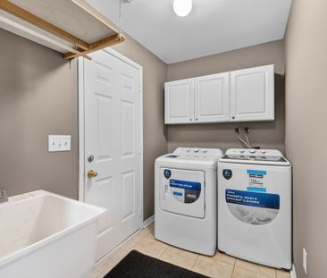 For Lease - 19 Mossgrove Crescent, Brampton, Ontario - Photo 6