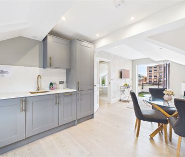 2 bedroom in The Forbury, Reading - Photo 2