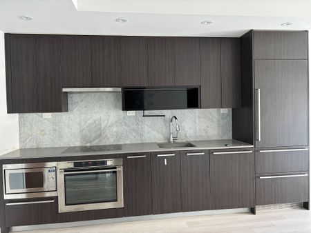 For Lease - 117 McMahon Drive Unit# 3805, Toronto, Ontario - Photo 2