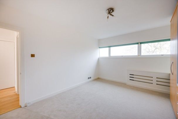 2 Bedroom Flat To Let - Photo 1
