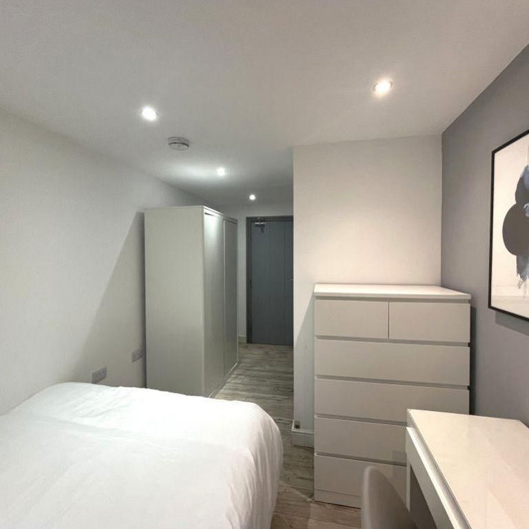 1 bedroom in a house share to rent - Photo 1