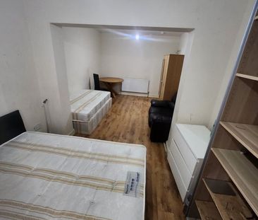 Room in a Shared House, Beechwood Avenue, HA2 - Photo 4