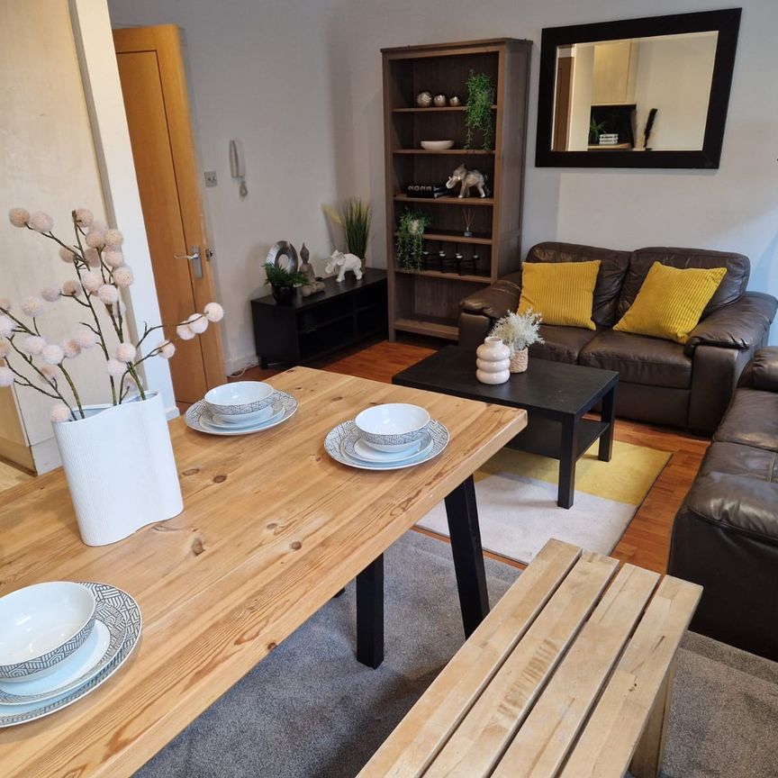 4 bedroom apartment to rent - Photo 1