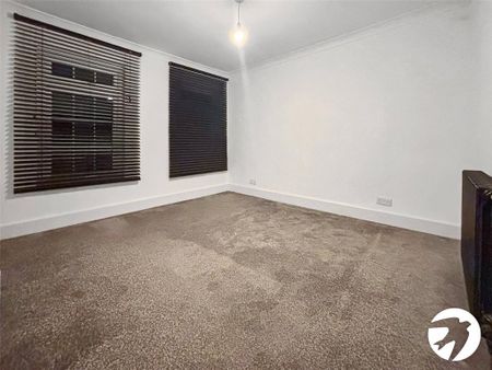 2 bedroom semi-detached house to rent - Photo 3