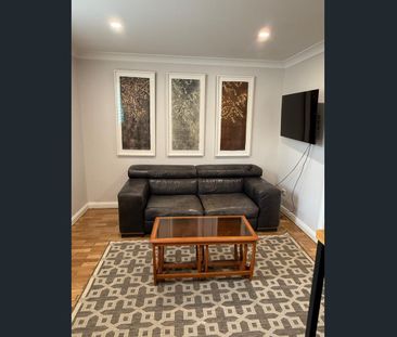 Furnished 1 Bedroom Apartment in great location - Photo 1