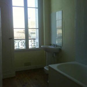 Location Appartement 3 pièces 77m² BORDEAUX 33200 - Photo 2