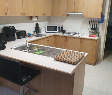 Surrey Hills - Photo 2