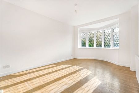 Pine Cottage is a detached family home in Chalfont St Giles, with a garage, ample driveway parking and a well established rear garden. - Photo 3