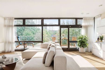 Two bedroom flat on the first floor of a unique development of the former Lillian Baylis School - Photo 2