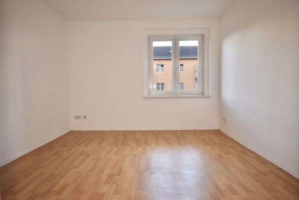 3-Raum • Tageslichtbad mit Wanne • am Heimgarten • Balkon • Top-Preis! • Fussbodenheizung - Foto 1