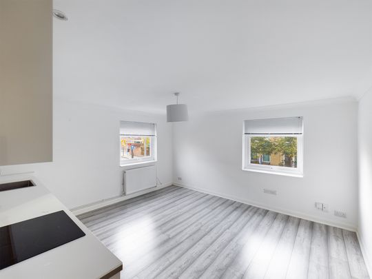 Bloomfield Road, Woolwich, SE18, London - Photo 1