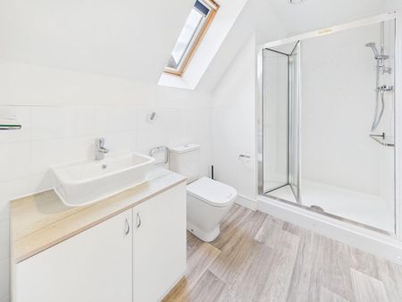 4 bedroom detached house to rent - Photo 5