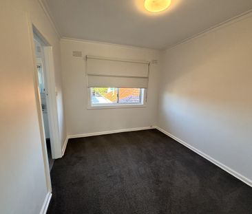 6 / 43 Hobart Road, MURRUMBEENA - Photo 2