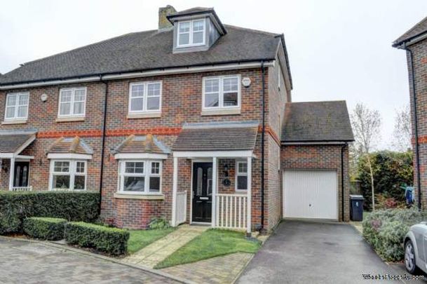 5 bedroom property to rent in Princes Risborough - Photo 1