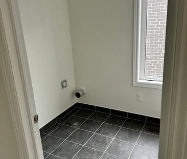 For Lease - 258 Okanagan Path, Oshawa, Ontario - Photo 5