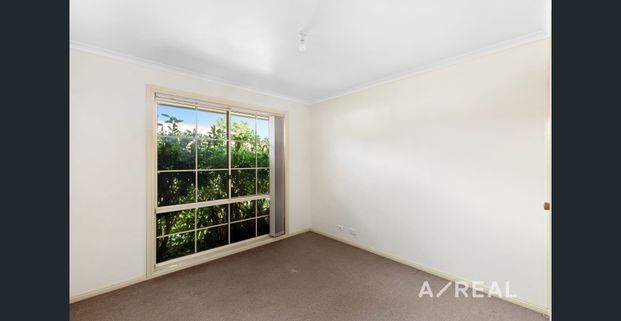 Cozy Three-Bedroom Rental: Ideal for First-Timers or Small Families! - Photo 1