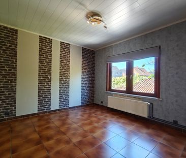 Ruime bel-étagewoning met garage, tuin en vier slaapkamers - Foto 1