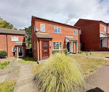 3 bedroom semi-detached house to rent - Photo 1
