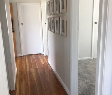 Beautiful Hastings Home - Photo 4