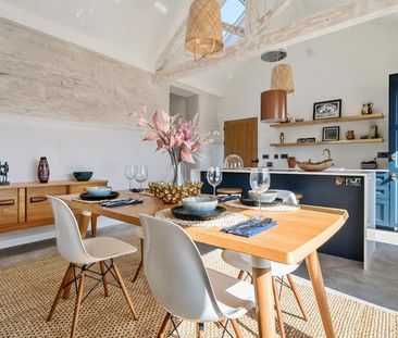 4 bedroom barn conversion to rent - Photo 2