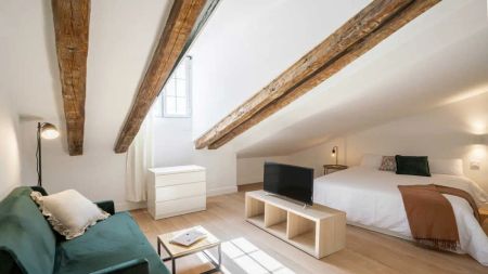 Room in a shared 16-bedroom apartment for rent in Sol, all bills included - Foto 5
