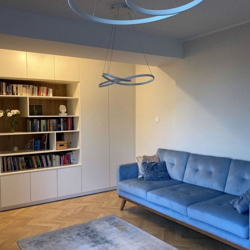 Trzy pokoje przy Łazienkach Królewskich 62 m² - Фото 1