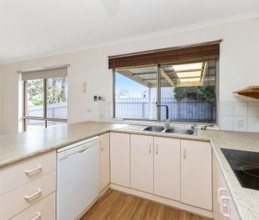 Spacious 4-Bedroom Family Home with Ducted Air Conditioning & Large... - Photo 1