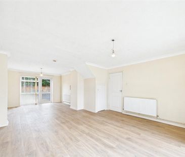 4 bedroom semi-detached house to rent - Photo 2