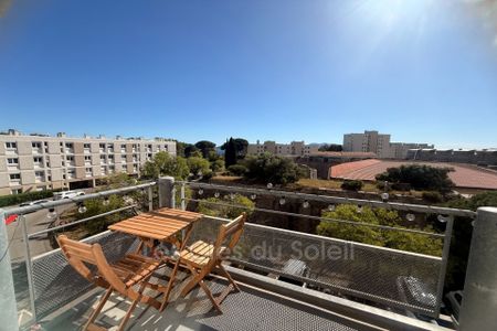 Location Appartement 3 pièces 76m² TOULON 83000 - Photo 3