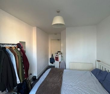 Room in a Shared Flat, Park Parade, NW10 - Photo 2