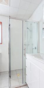 Charming One-Bedroom Granny Flat in Quiet, Convenient Location - Photo 3