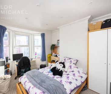 4 bedroom terraced house to rent - Photo 1
