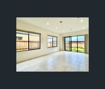 7 Cobain Way, Cranbourne East, Vic 3977 - Photo 1