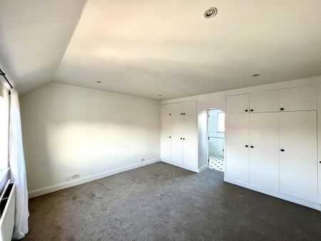 3 bedroom end of terrace house to rent - Photo 2