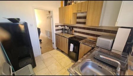 Studio to rent - Photo 5