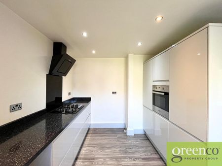 Downham Gardens, Prestwich, Bury, M25 - Photo 2