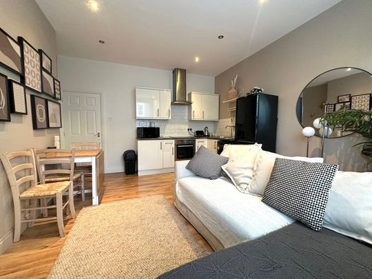 2 bedroom flat to rent - Photo 1