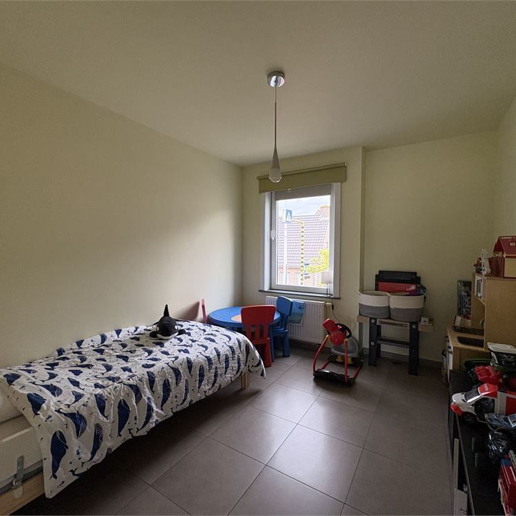 Lichtrijk appartement met 2 slaapkamers - Photo 1