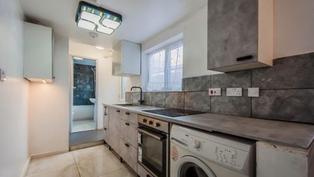 3 bedroom terraced house to rent - Photo 2