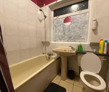 House share to rent - Photo 3