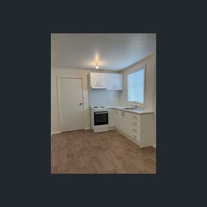 UPDATED STUDIO! - Photo 2